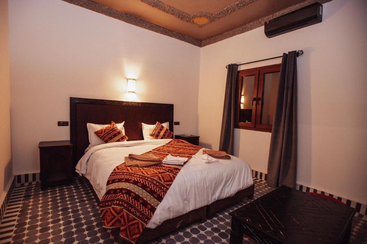 Traditional Riad Merzouga Dunes Bagian luar foto