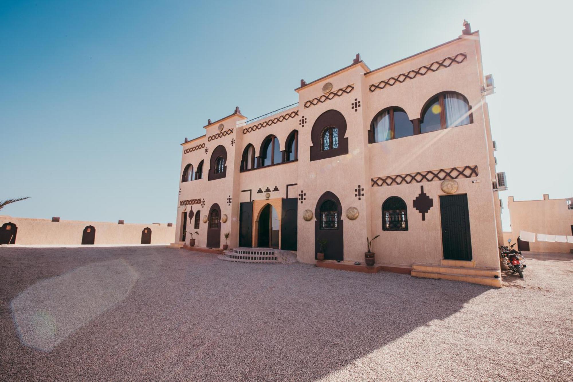Traditional Riad Merzouga Dunes Bagian luar foto